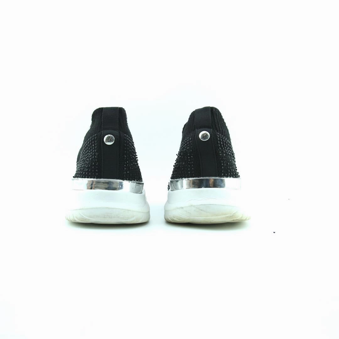 AMERICAN BRAND . simple casual shoe pictures