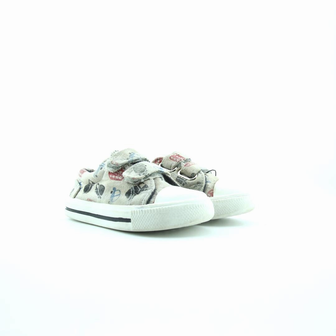 AMERICAN BRAND . simple casual shoe pictures