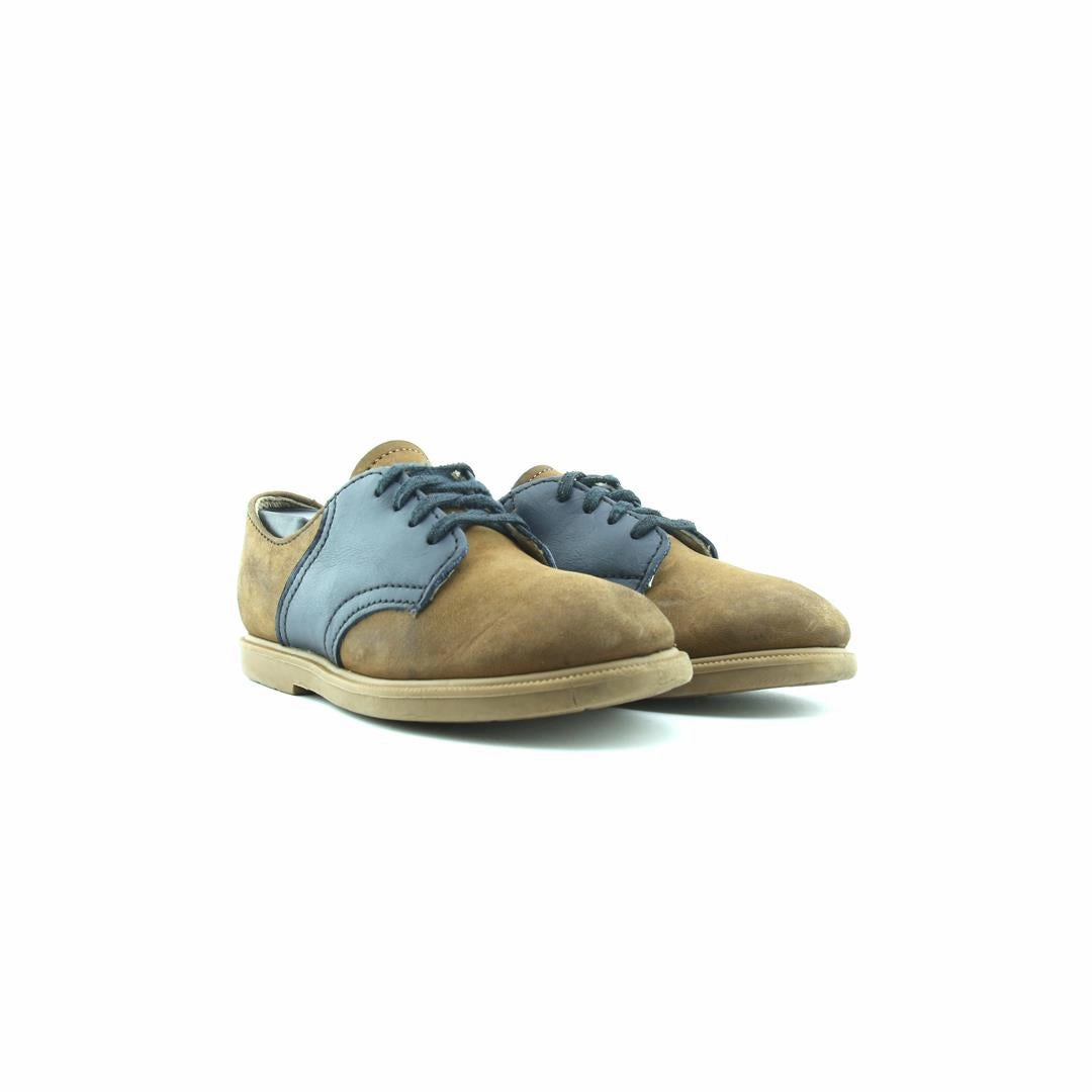 AMERICAN BRAND . simple casual shoe pictures