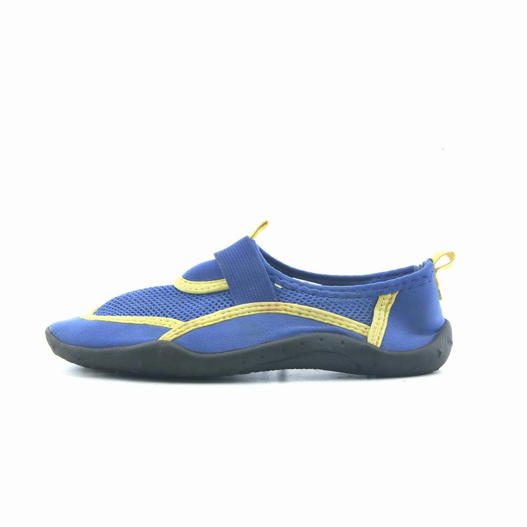 AMERICAN BRAND . simple casual shoe pictures