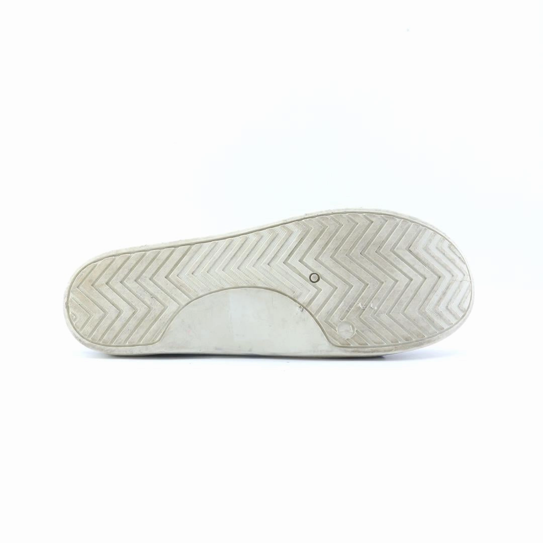 AMERICAN BRAND . simple casual shoe pictures