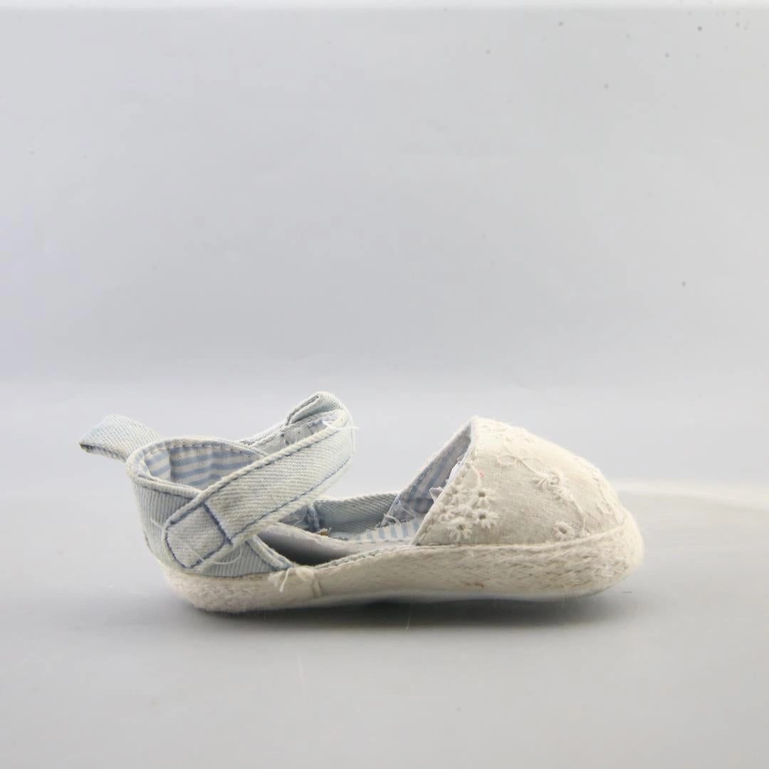 AMERICAN BRAND . simple casual shoe pictures
