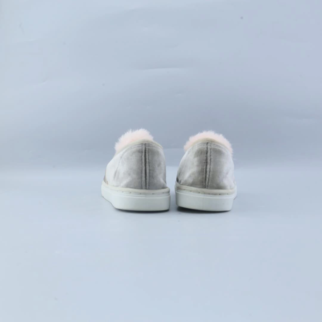 AMERICAN BRAND . simple casual shoe pictures