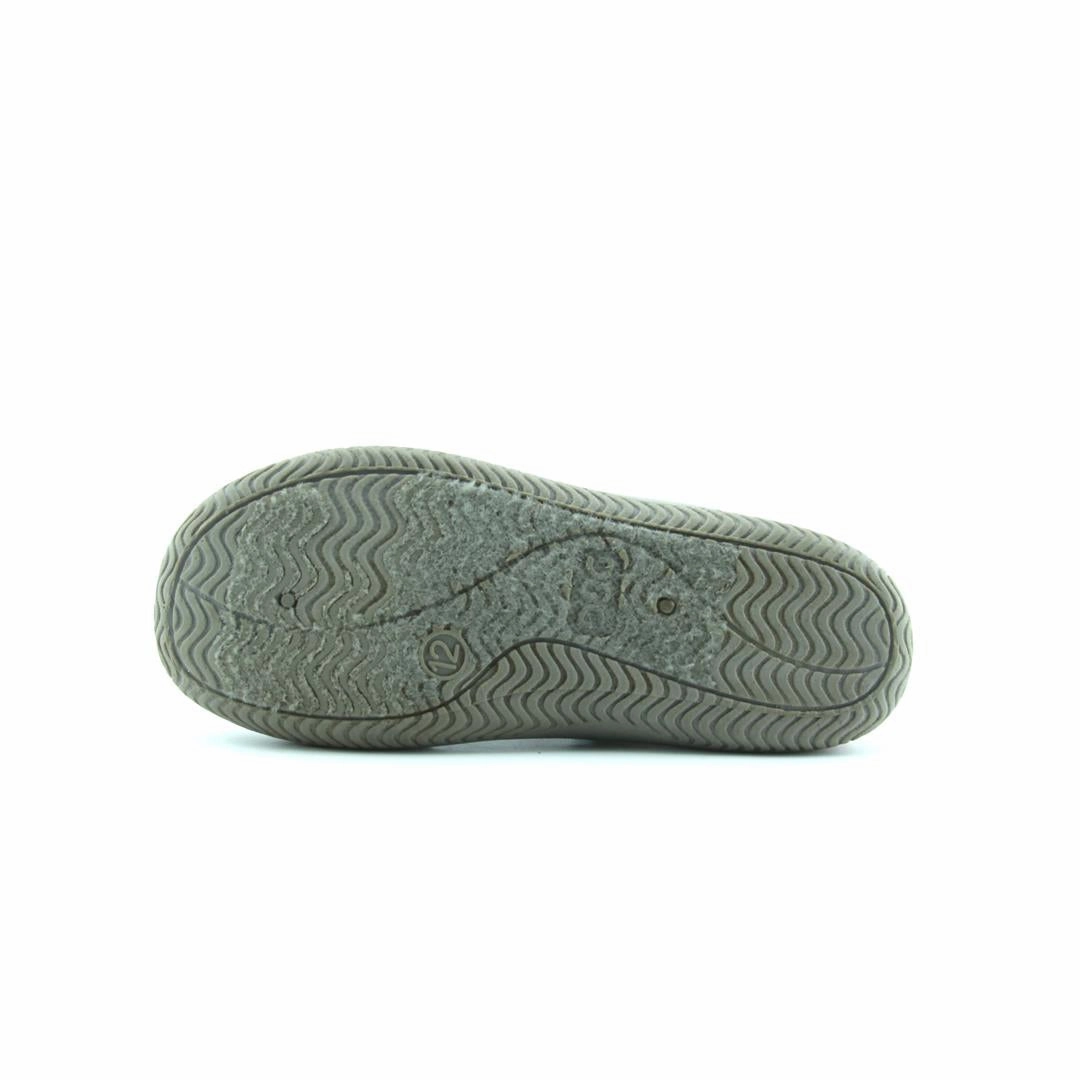 AMERICAN BRAND . simple casual shoe pictures