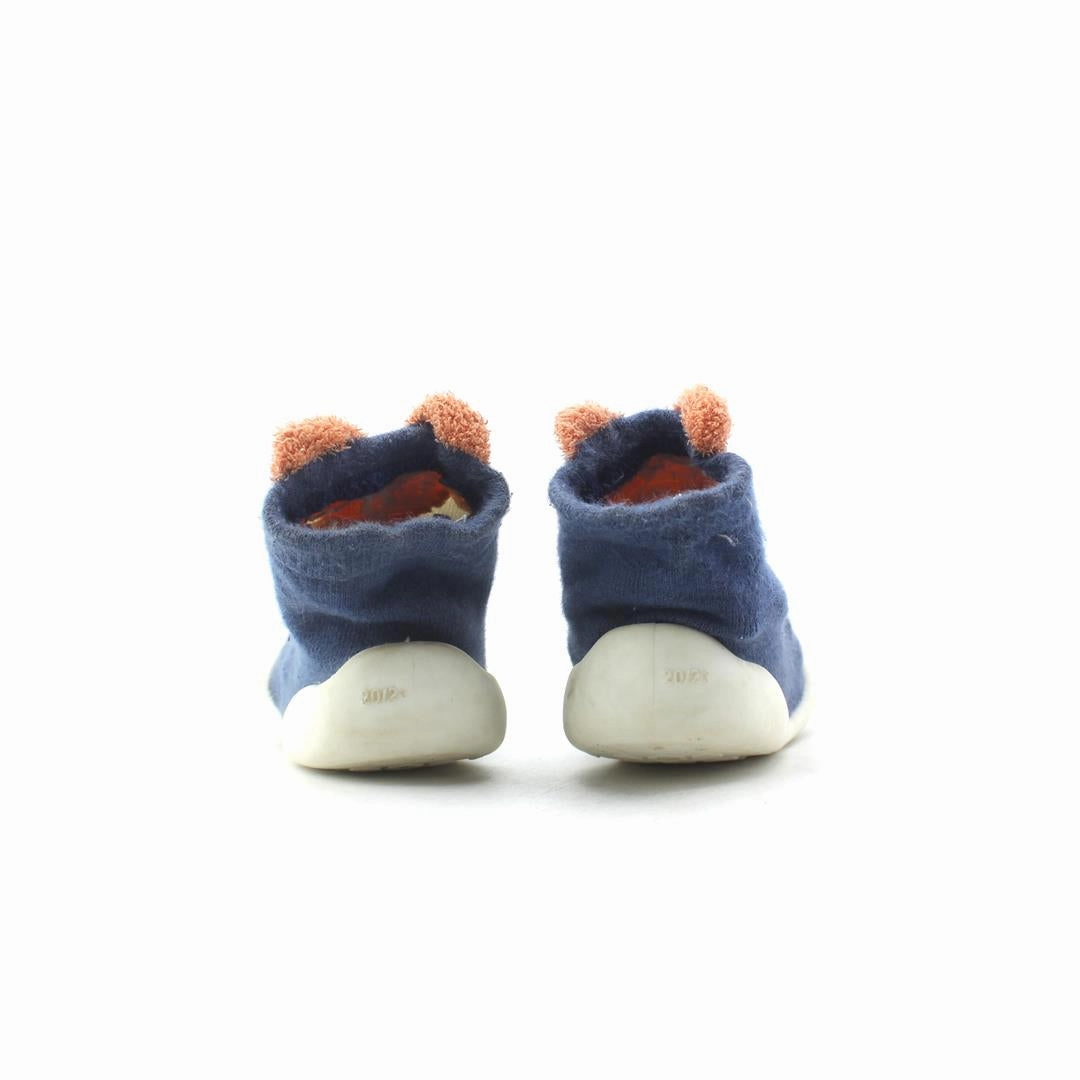 AMERICAN BRAND . simple casual shoe pictures