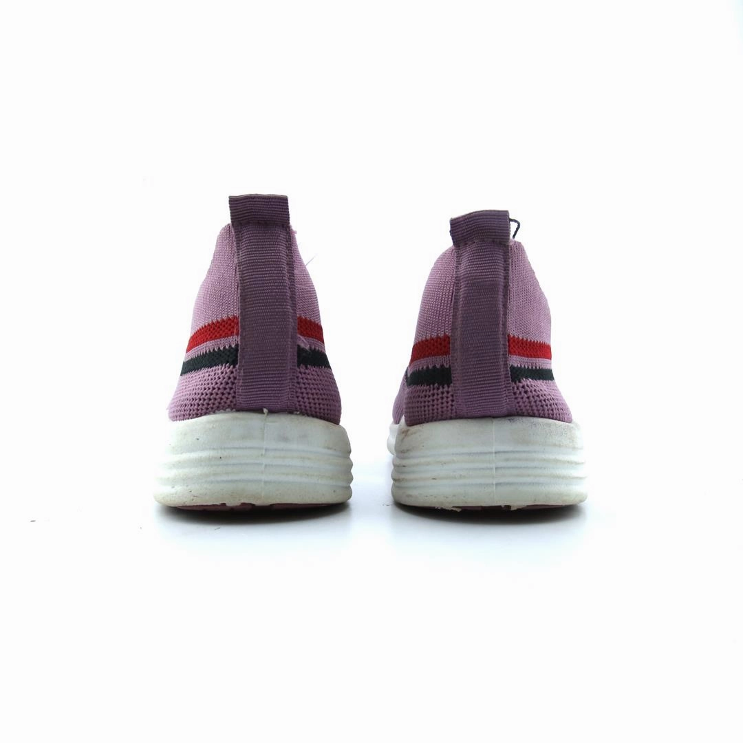 AMERICAN BRAND . simple casual shoe pictures