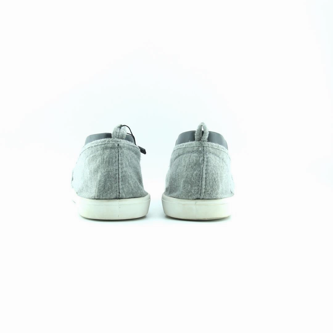 AMERICAN BRAND . simple casual shoe pictures
