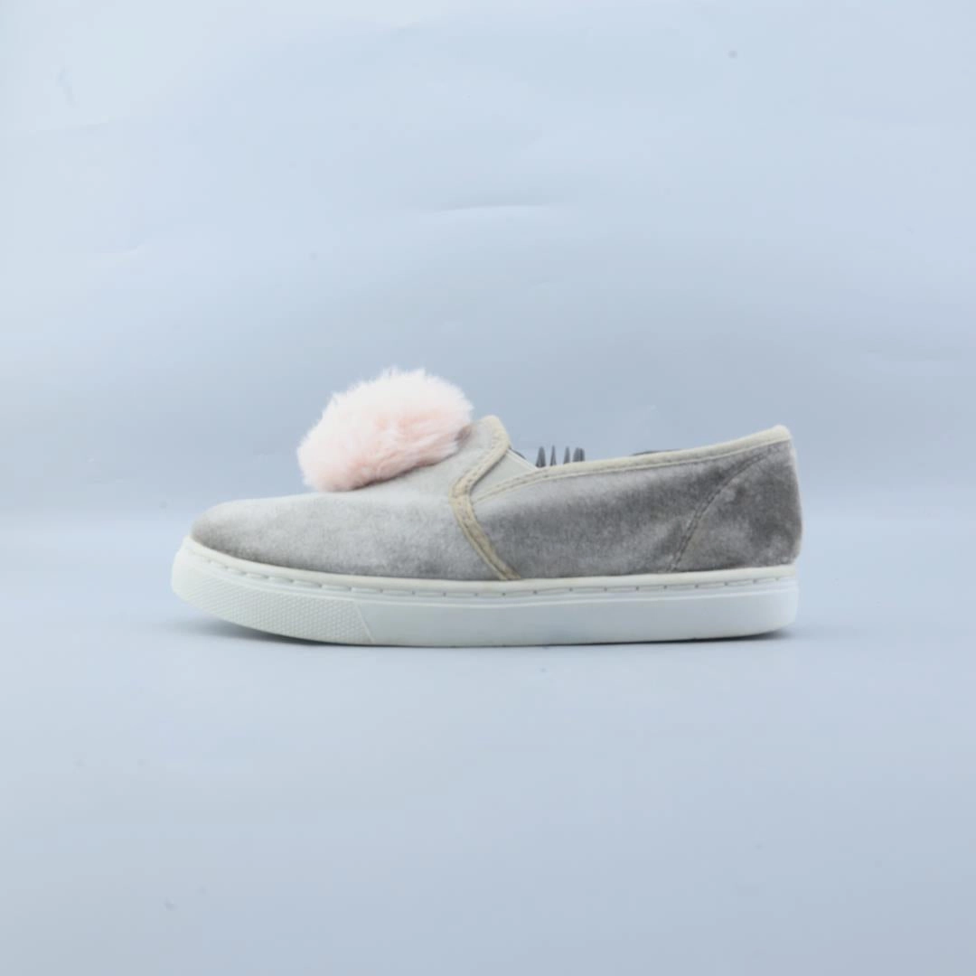 AMERICAN BRAND . American versatile shoes