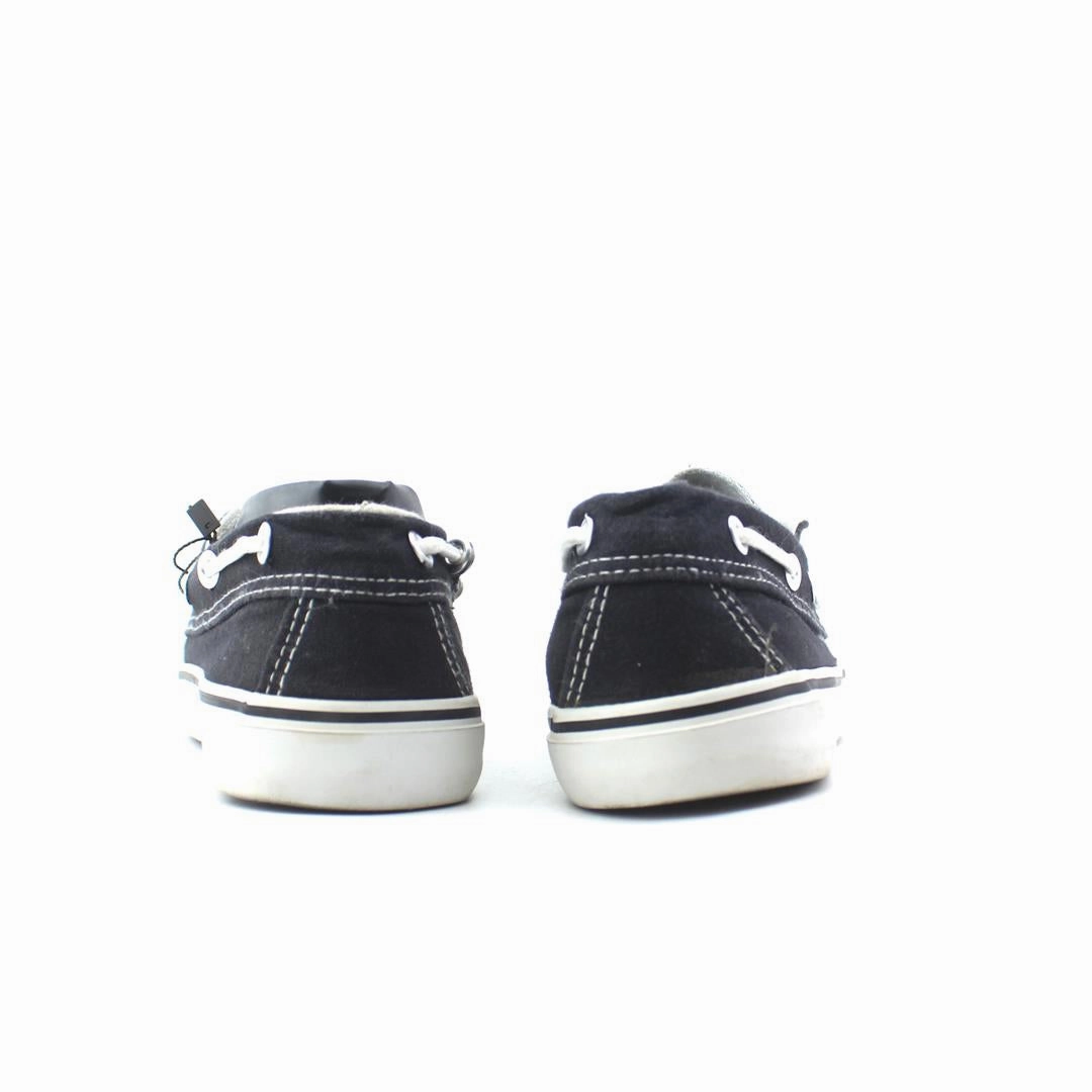 AMERICAN BRAND . simple casual shoe pictures