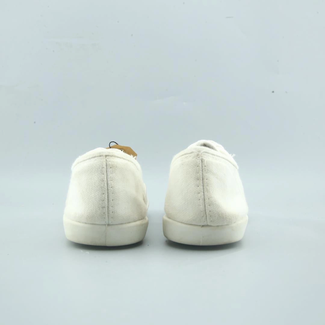 AMERICAN BRAND . simple casual shoe pictures