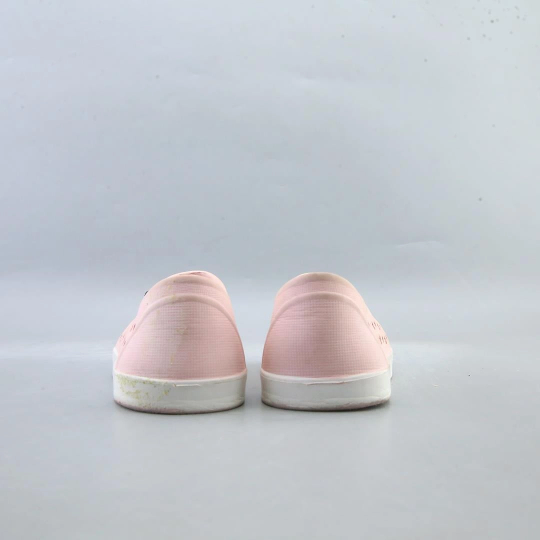 AMERICAN BRAND . simple casual shoe pictures