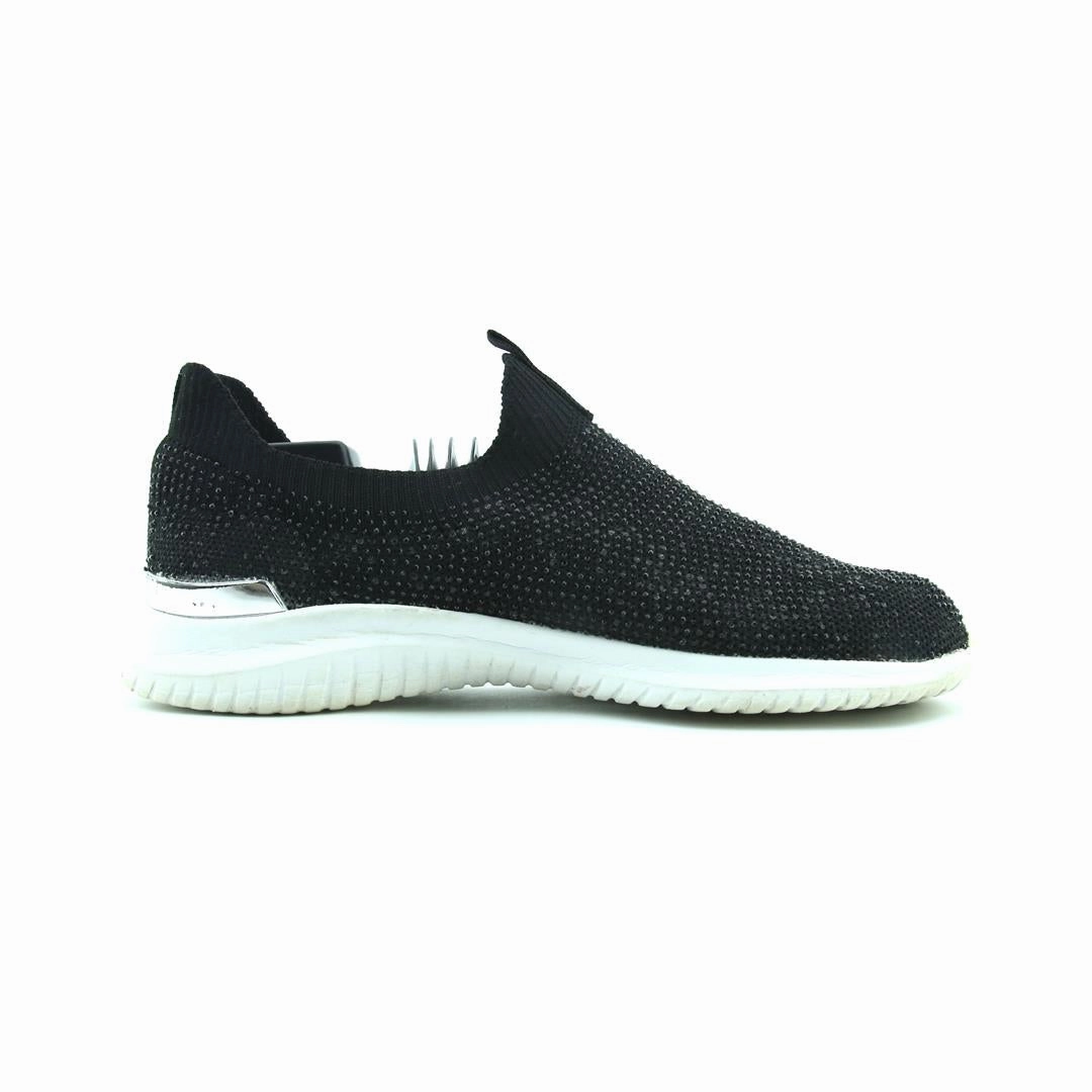 AMERICAN BRAND . simple casual shoe pictures