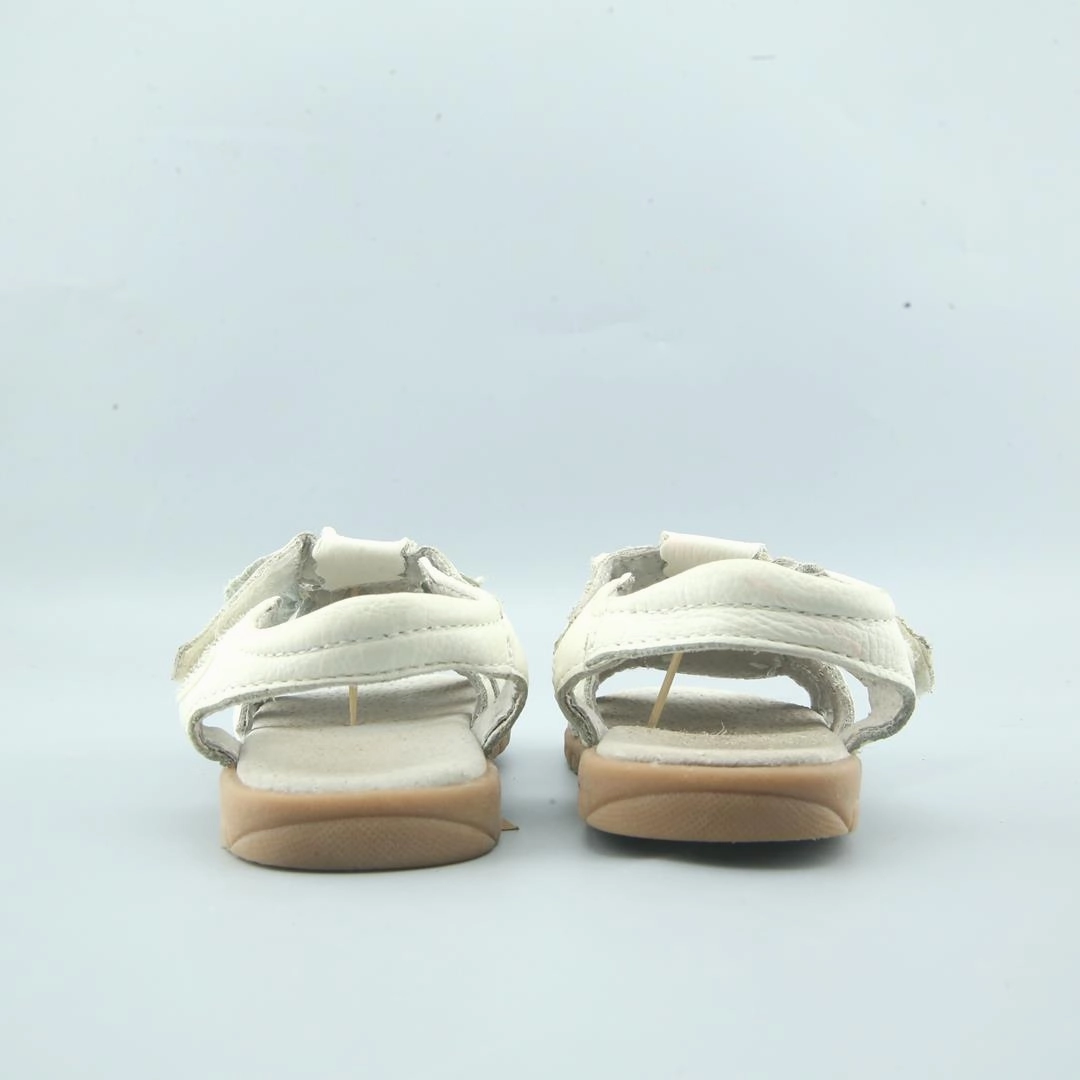 AMERICAN BRAND . simple casual shoe pictures