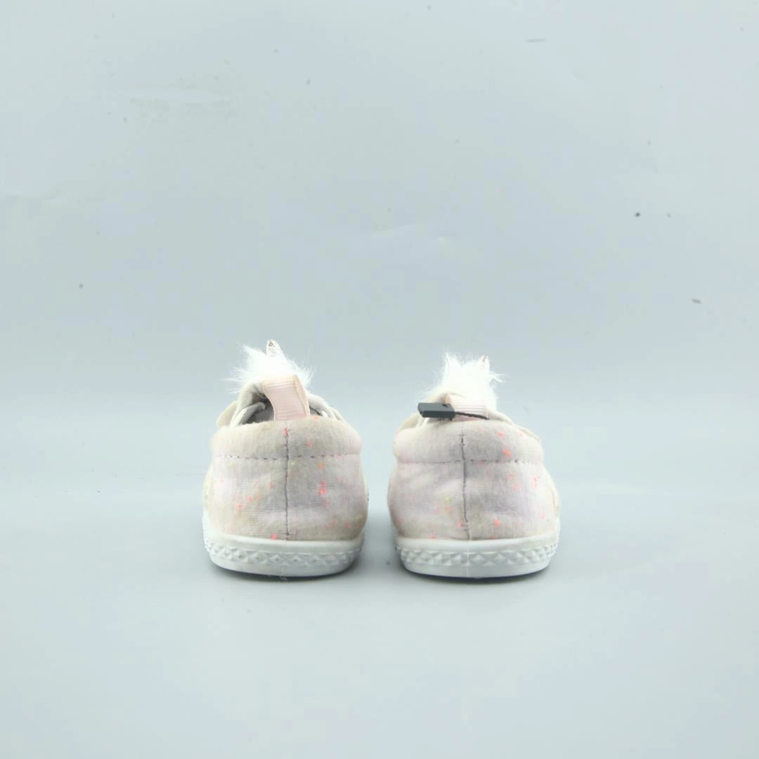 AMERICAN BRAND . simple casual shoe pictures