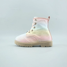AMERICAN BRAND . American versatile shoes