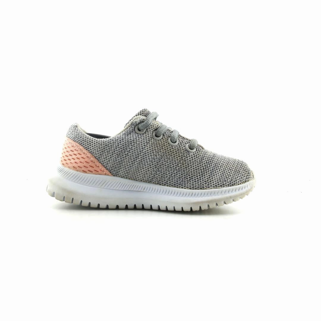 AMERICAN BRAND . simple casual shoe pictures
