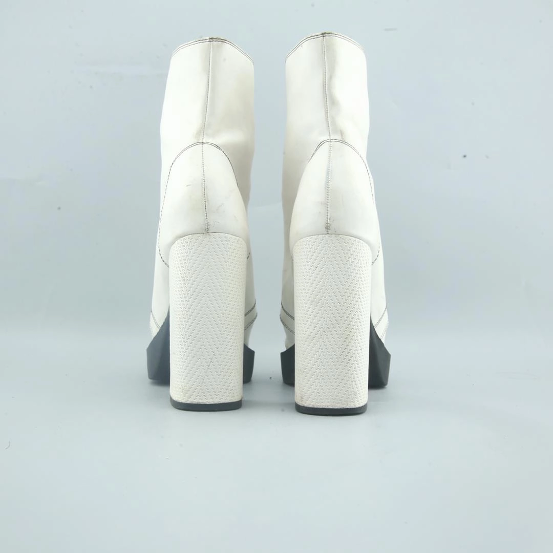 AMERICAN BRAND . simple casual shoe pictures