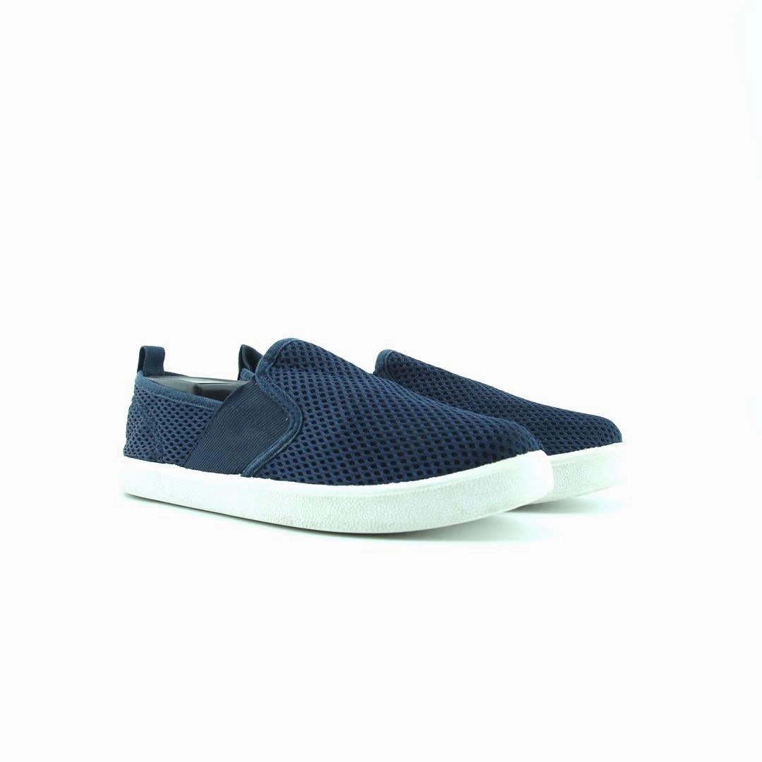 AMERICAN BRAND . simple casual shoe pictures