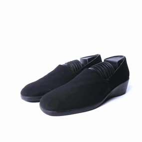 AMERICAN BRAND . American versatile shoes