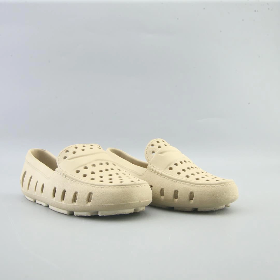 AMERICAN BRAND . simple casual shoe pictures
