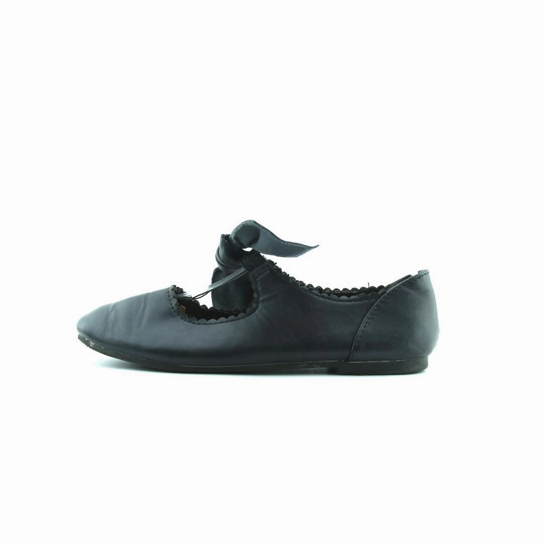 AMERICAN BRAND . simple casual shoe pictures