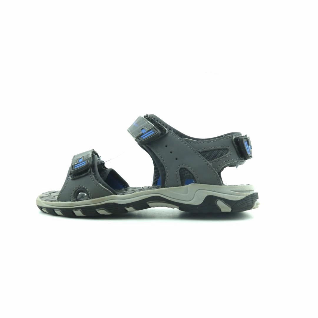 AMERICAN BRAND . simple casual shoe pictures