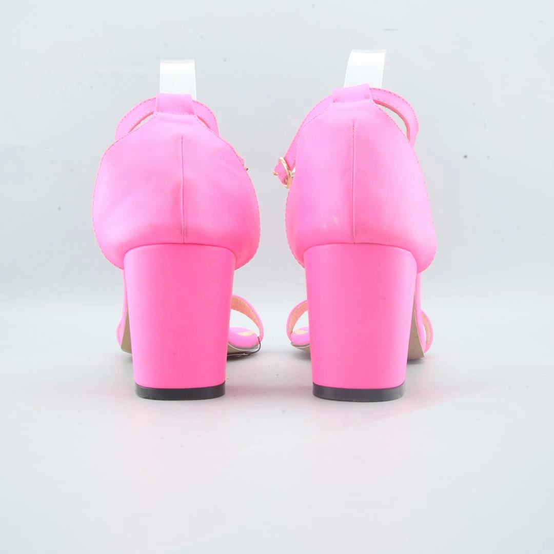 AMERICAN BRAND . simple casual shoe pictures