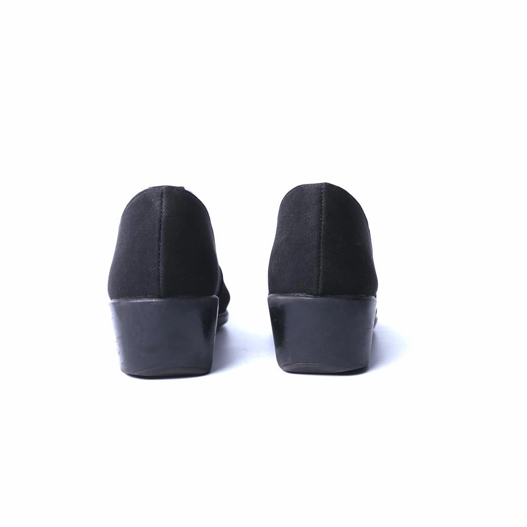 AMERICAN BRAND . simple casual shoe pictures