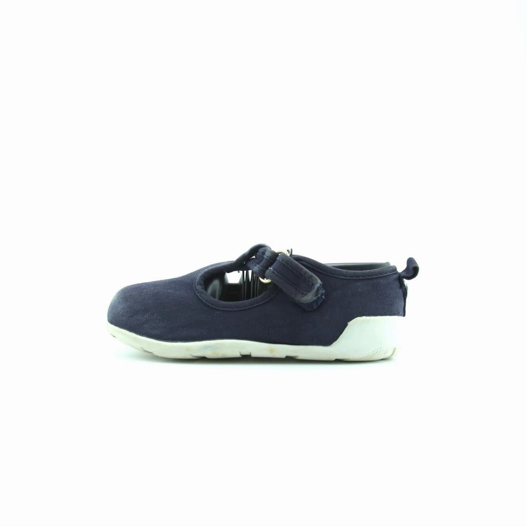 AMERICAN BRAND . American versatile shoes