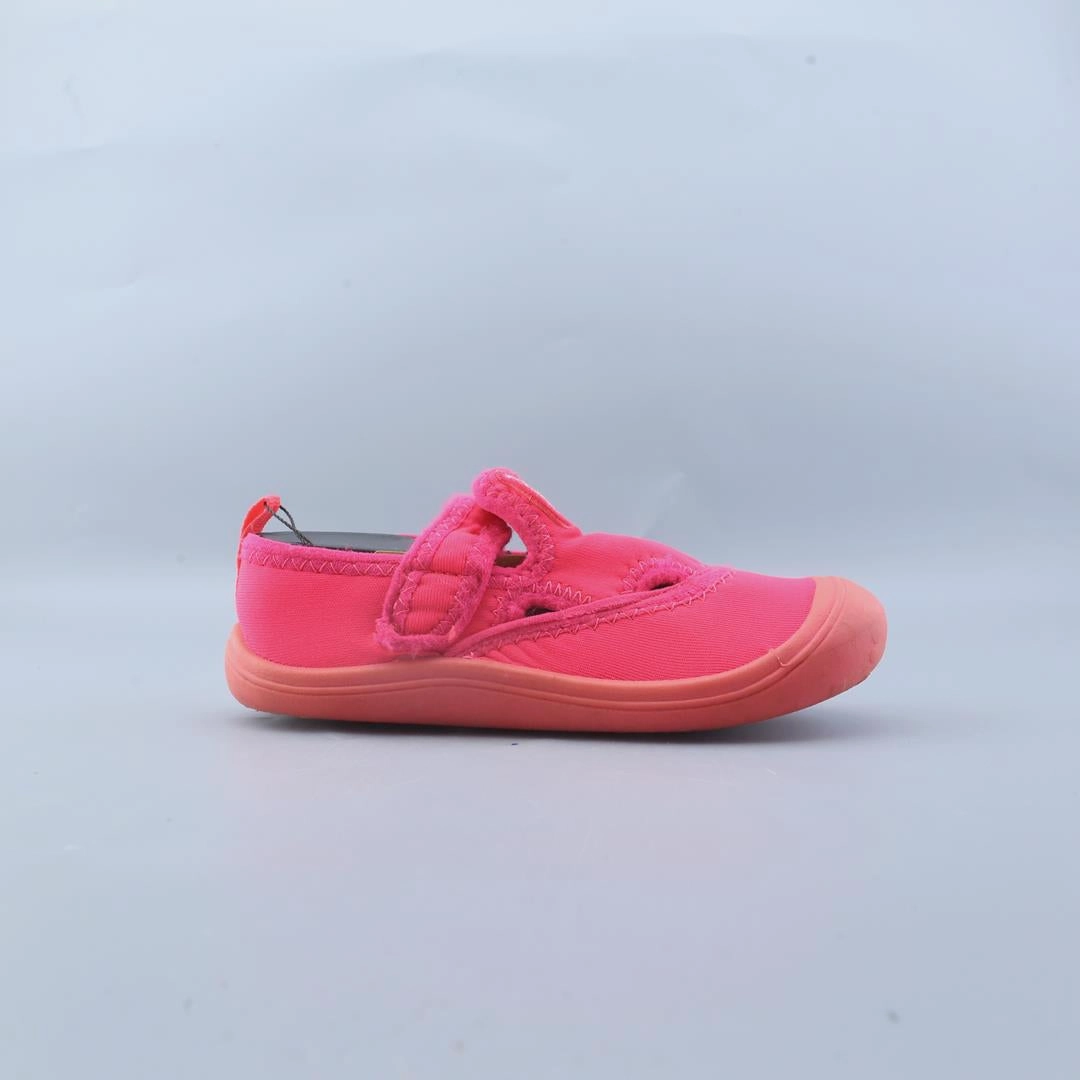 AMERICAN BRAND . simple casual shoe pictures