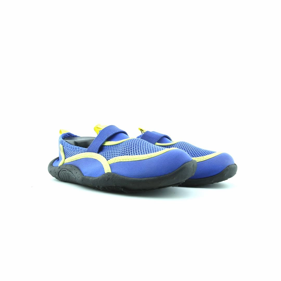 AMERICAN BRAND . simple casual shoe pictures