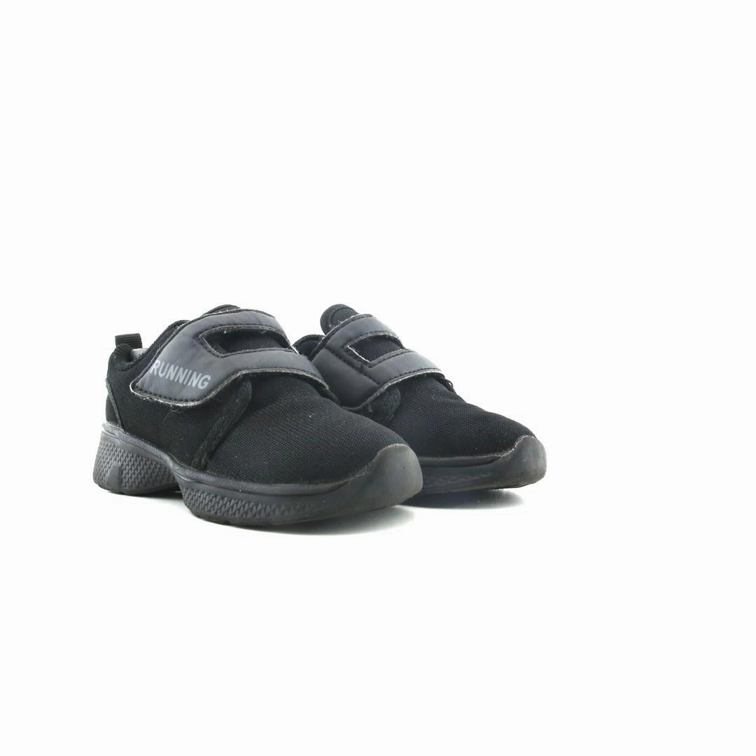 AMERICAN BRAND . simple casual shoe pictures