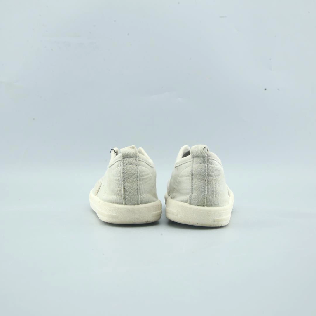 AMERICAN BRAND . simple casual shoe pictures