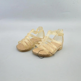 AMERICAN BRAND . American everyday footwear