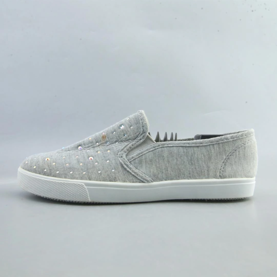 AMERICAN BRAND . American everyday footwear