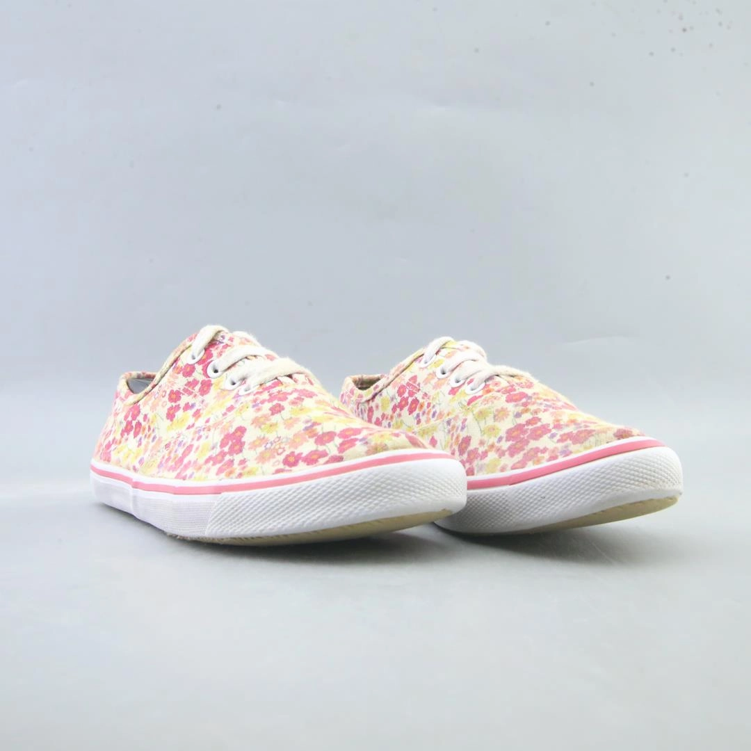 AMERICAN BRAND . stylish walking shoe photos