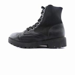 AMERICAN BRAND . American everyday footwear