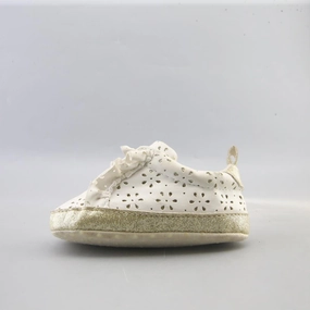 AMERICAN BRAND . American everyday footwear