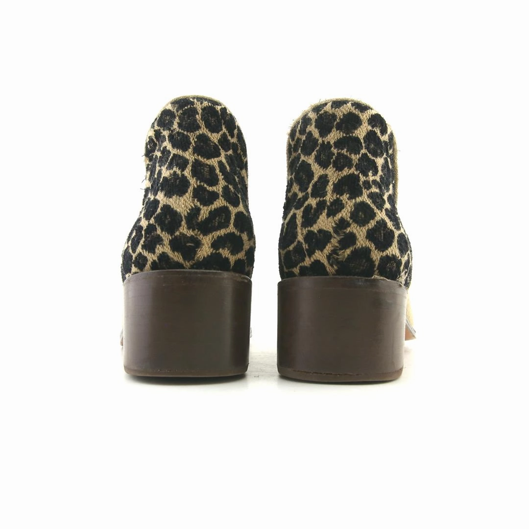AMERICAN BRAND . stylish walking shoe photos