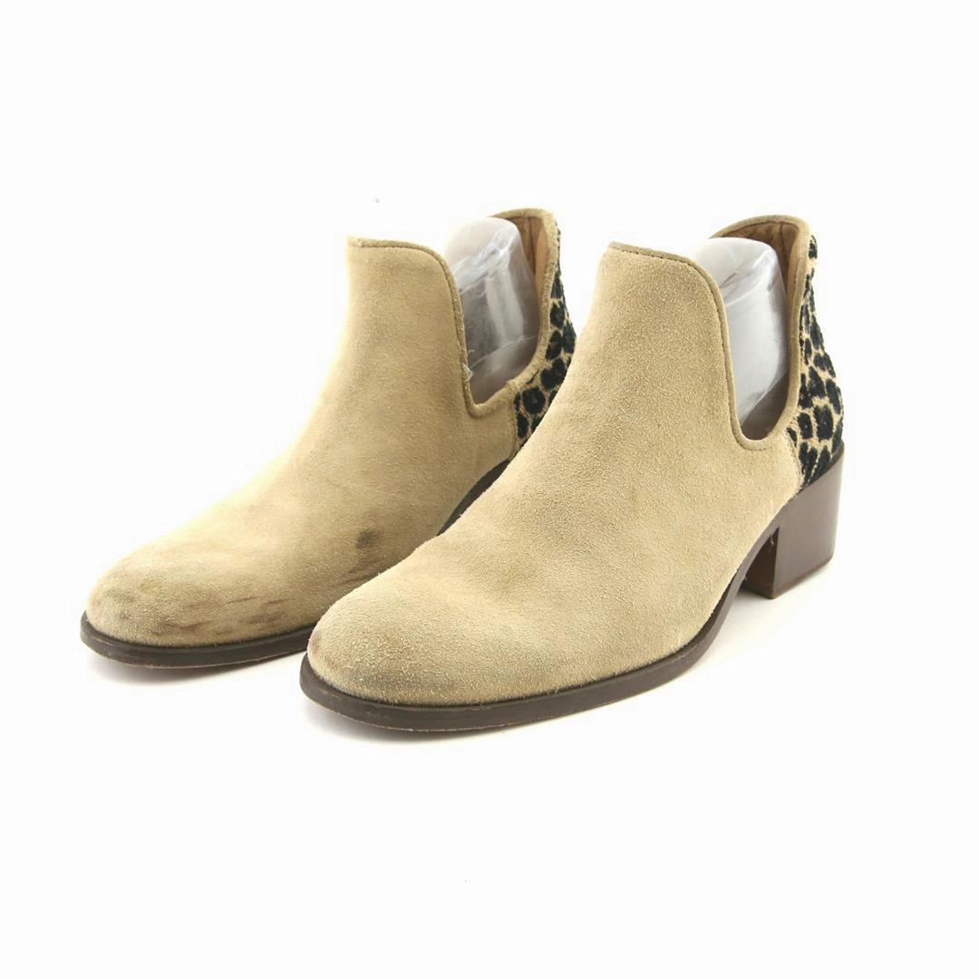 AMERICAN BRAND . American everyday footwear