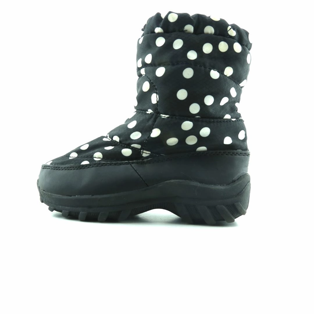 AMERICAN BRAND . American everyday footwear