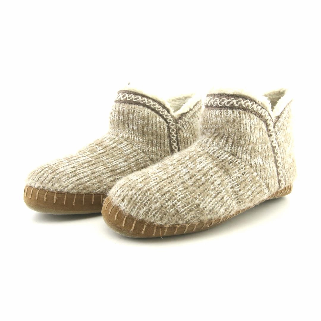 AMERICAN BRAND . American everyday footwear