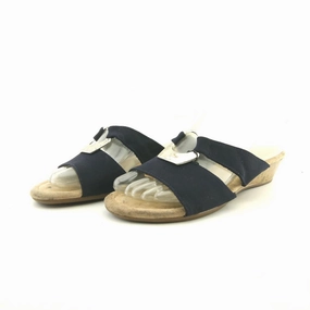 AMERICAN BRAND . American everyday footwear