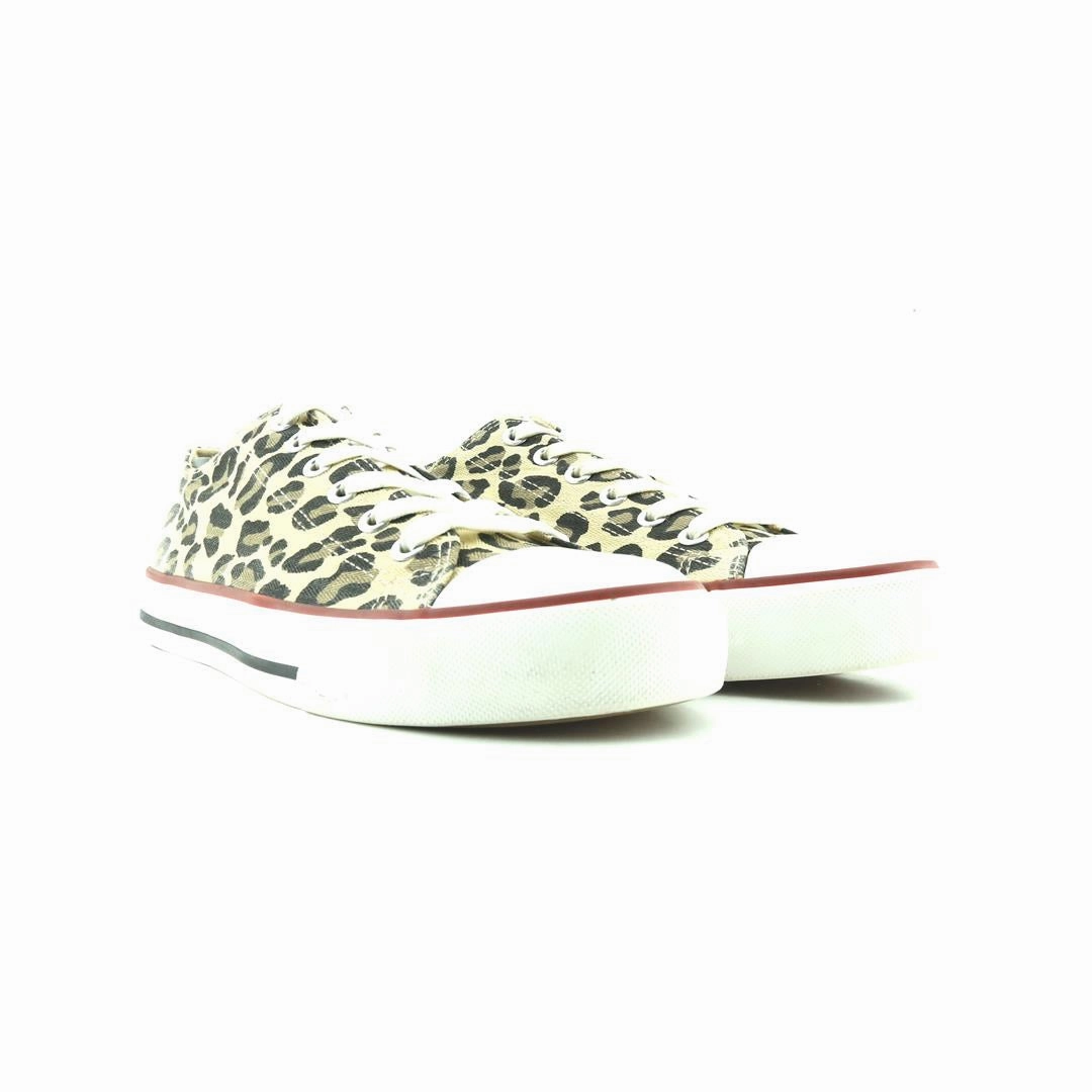 AMERICAN BRAND . stylish walking shoe photos