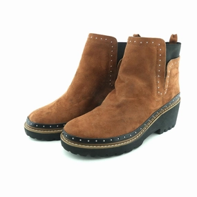 AMERICAN BRAND . American everyday footwear