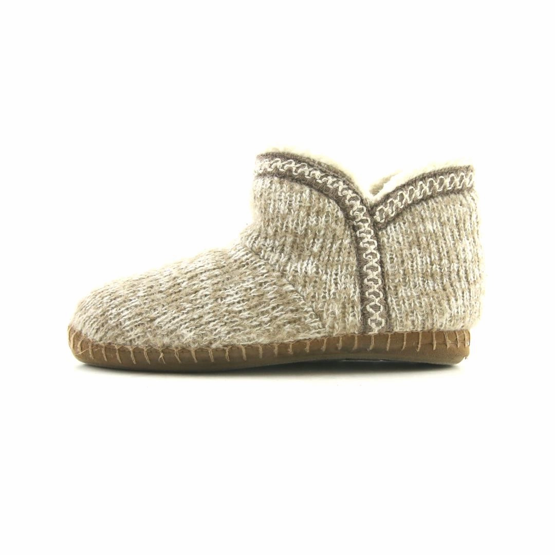 AMERICAN BRAND . stylish walking shoe photos