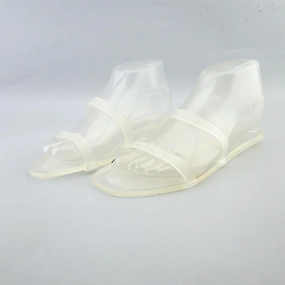 AMERICAN BRAND . American everyday footwear