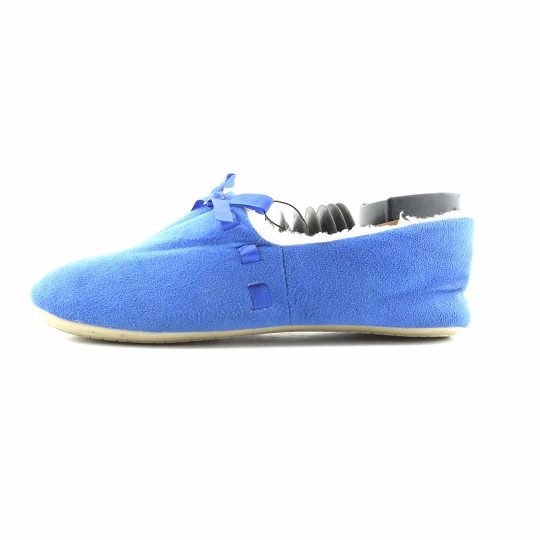 AMERICAN BRAND . American everyday footwear