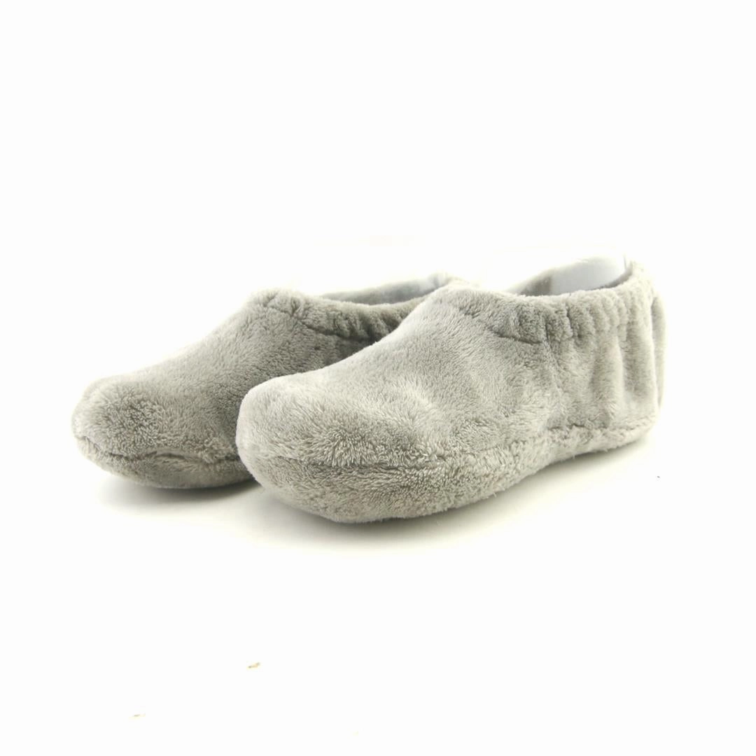 AMERICAN BRAND . American everyday footwear