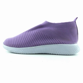 AMERICAN BRAND . American everyday footwear